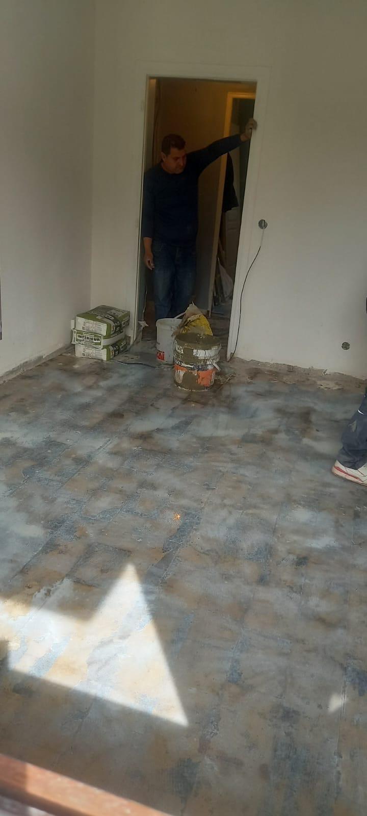 Chape et parquet – photo 2 sur 3
